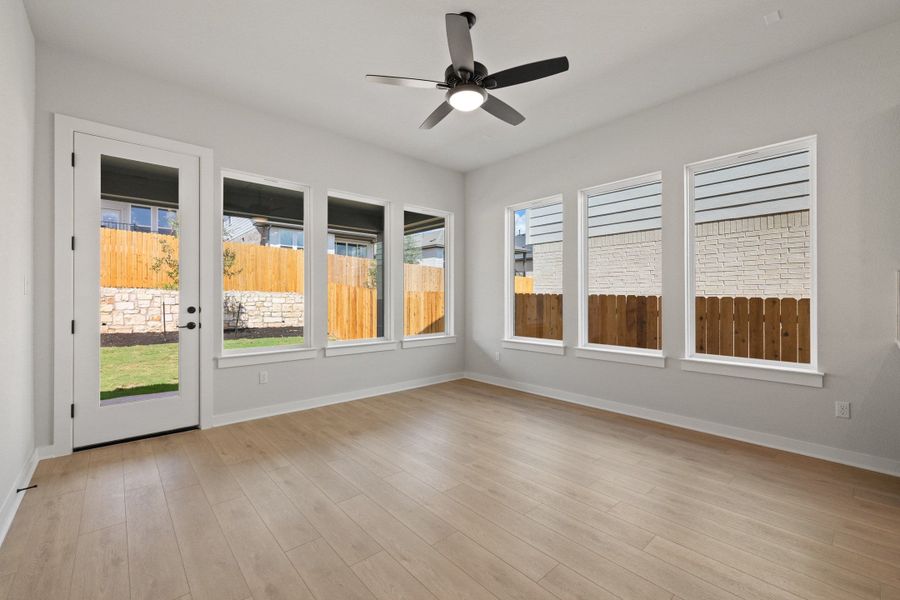 Spacious, unfurnished interior of a new home in Heritage, Dripping Springs (Image 33).
