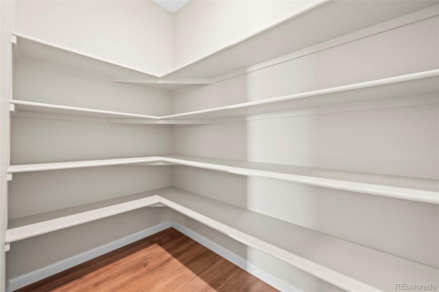 Spacious, unfurnished interior of a new home in , Aurora (Image 33).