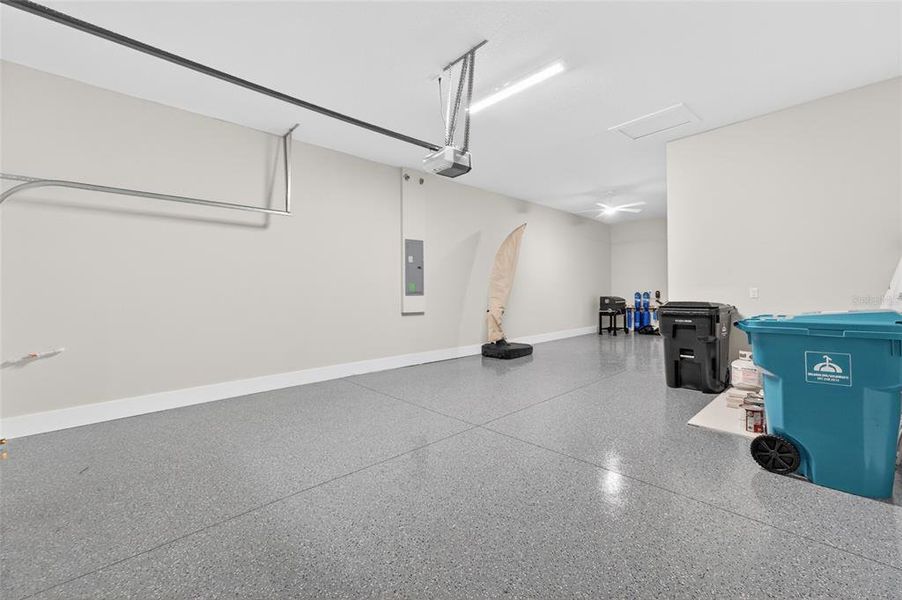 Spacious, unfurnished interior of a new home in , Orlando (Image 21).