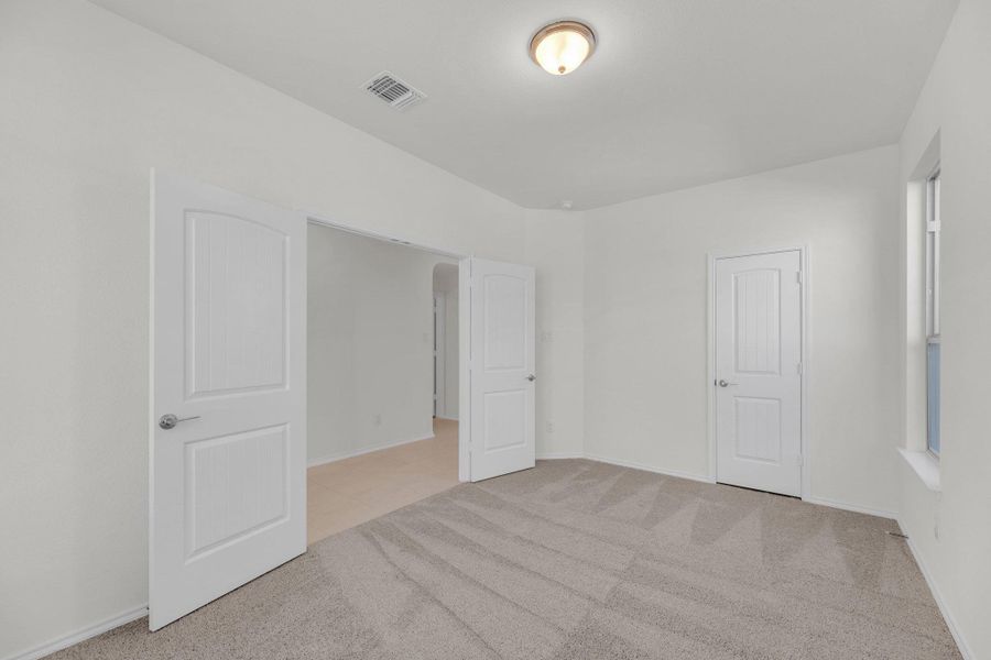 Spacious, unfurnished interior of a new home in Salerno - Heritage Collection, Round Rock (Image 28).