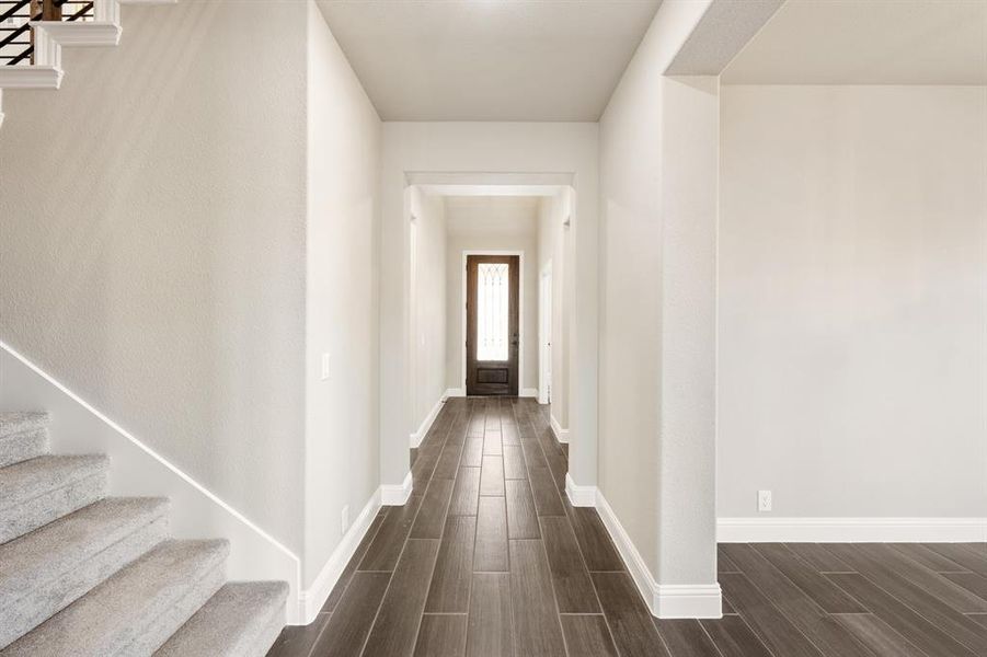 Spacious, unfurnished interior of a new home in Villages of Walnut Grove, Midlothian (Image 28).