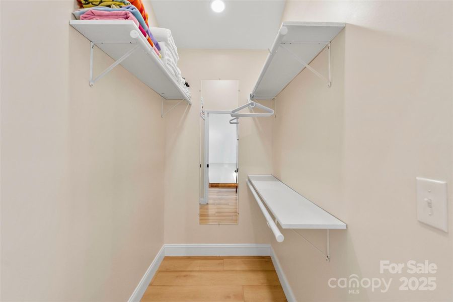 Image 35 of a home in .