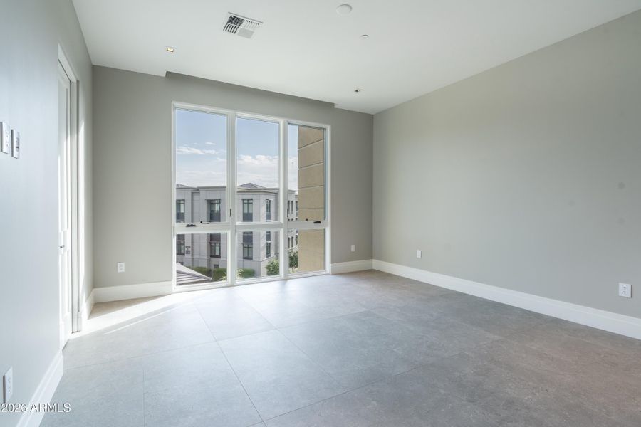 18720 N 101st St #3008