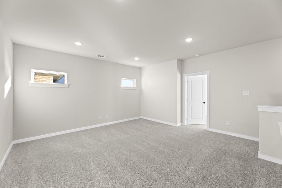 Spacious, unfurnished interior of a new home in Willow Grove Single-Family Homes, Melissa (Image 36).