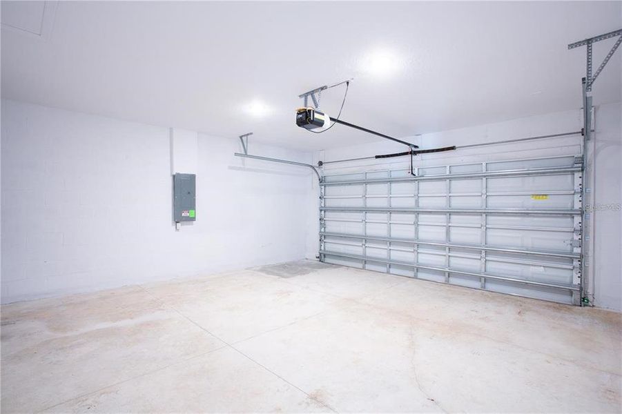 Spacious, unfurnished interior of a new home in , Port Charlotte (Image 22). Spacious, unfurnished interior of a new home in , Port Charlotte (Image 22).