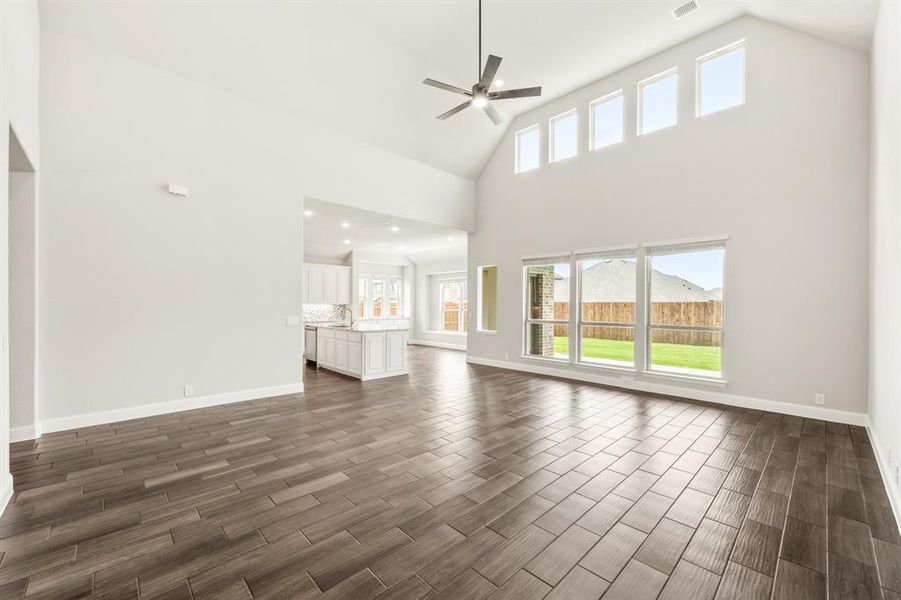 Spacious, unfurnished interior of a new home in Georgetown at Kings Fort 60s, Kaufman (Image 22).