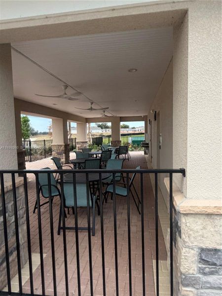 Exterior details and patio area of a home in , Haines City (Image 26).