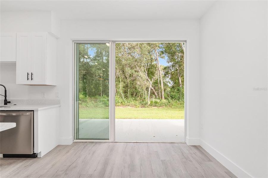 Spacious, unfurnished interior of a new home in , Ocala (Image 35).
