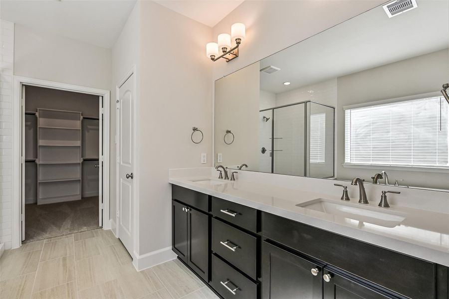 Furnished interior view inside a new home in Pearland Old Townsite, Pearland (Image 11).
