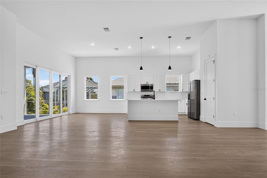 Spacious, unfurnished interior of a new home in , Port Charlotte (Image 38).