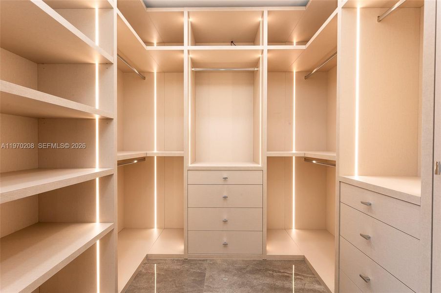 Image 49 of a home in .