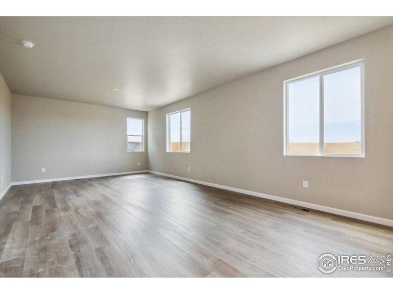 Spacious, unfurnished interior of a new home in The Overlook at Johnstown Farms, Johnstown (Image 19).