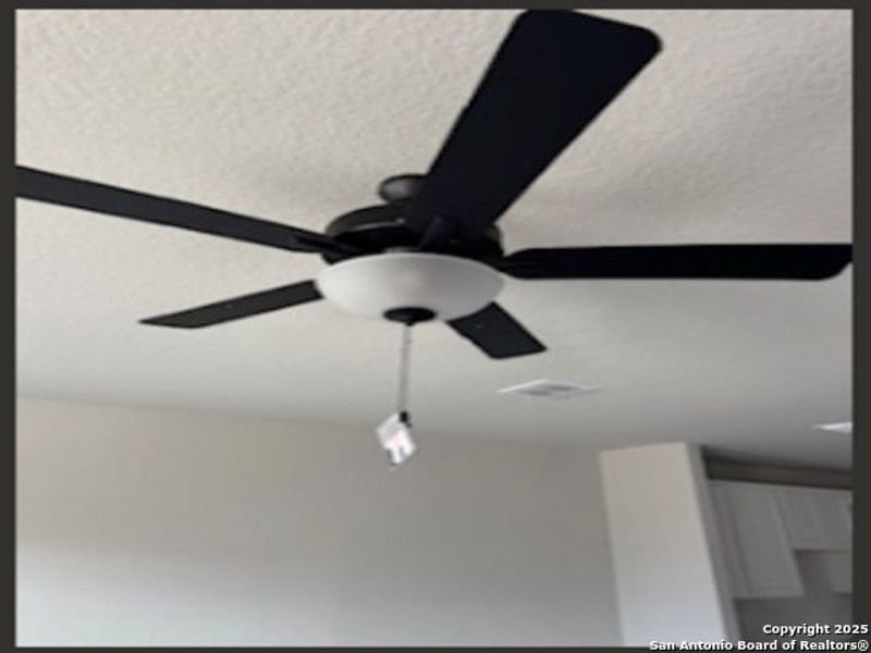 Furnished interior view inside a new home in Comanche Ridge, San Antonio (Image 19). Furnished interior view inside a new home in Comanche Ridge, San Antonio (Image 19).