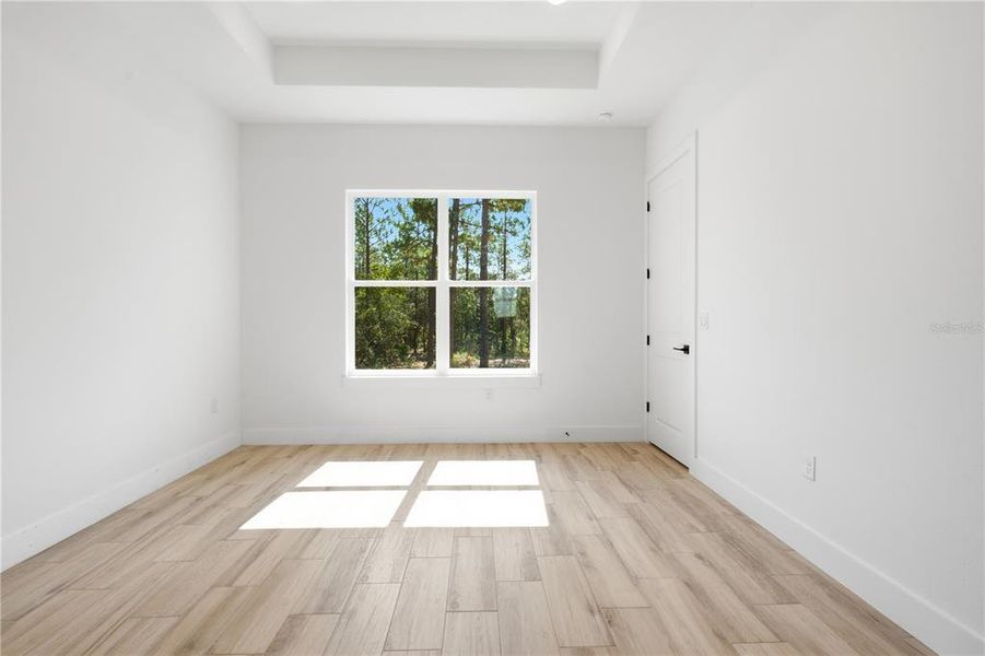Spacious, unfurnished interior of a new home in , Dunnellon (Image 16).