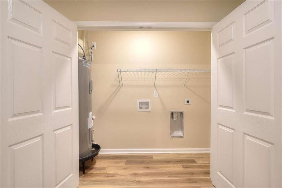 Spacious, unfurnished interior of a new home in , Monroe (Image 10).