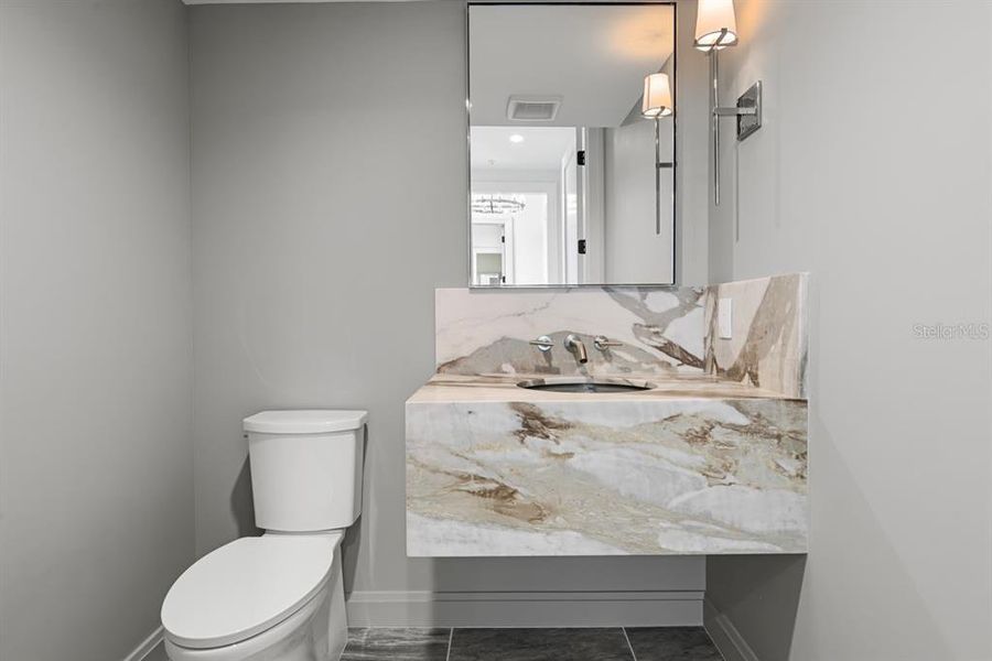 Furnished interior view inside a new home in , Orlando (Image 19).