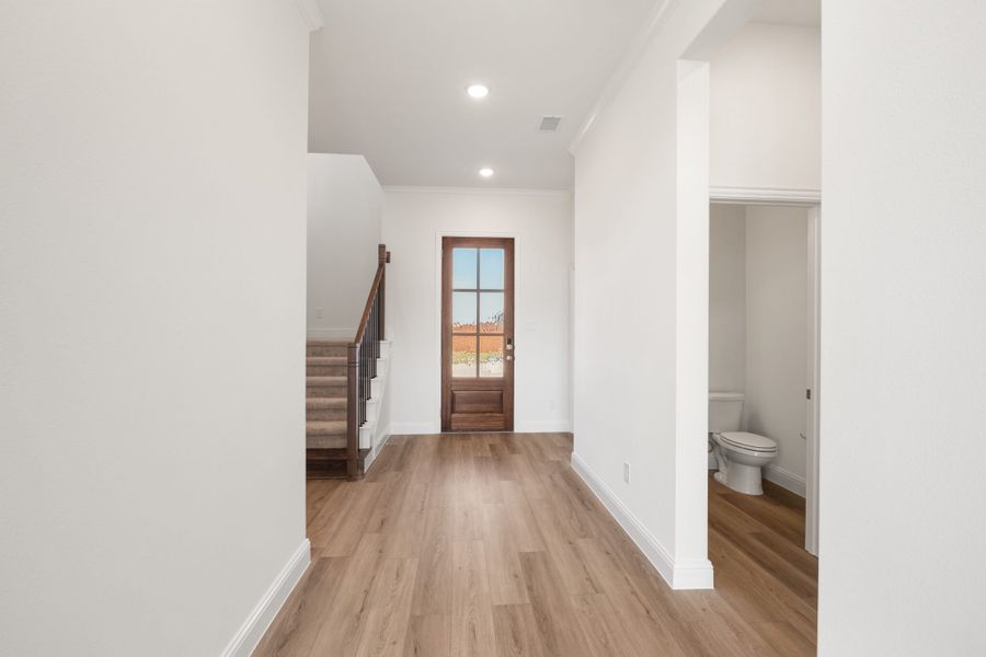 Spacious, unfurnished interior of a new home in Lake Breeze, Lavon (Image 33).