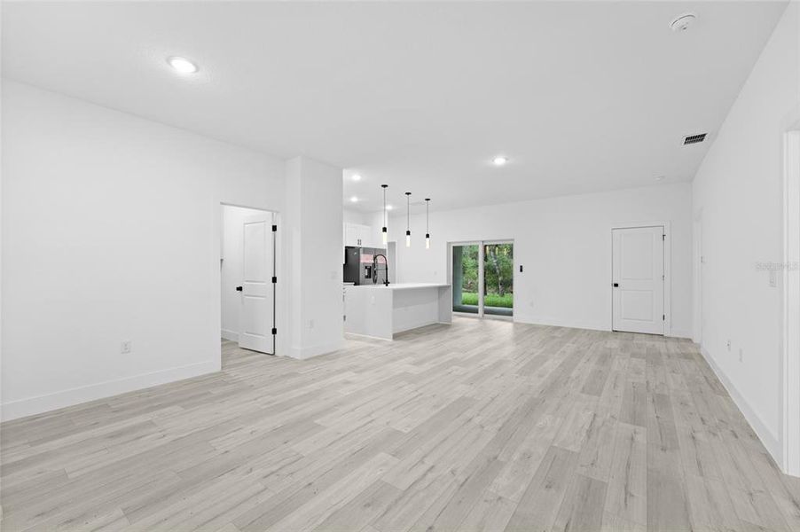 Spacious, unfurnished interior of a new home in , North Port (Image 19).