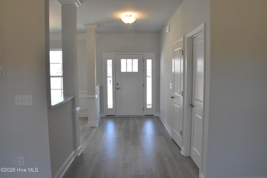 Spacious, unfurnished interior of a new home in Windfield, Grimesland (Image 8).