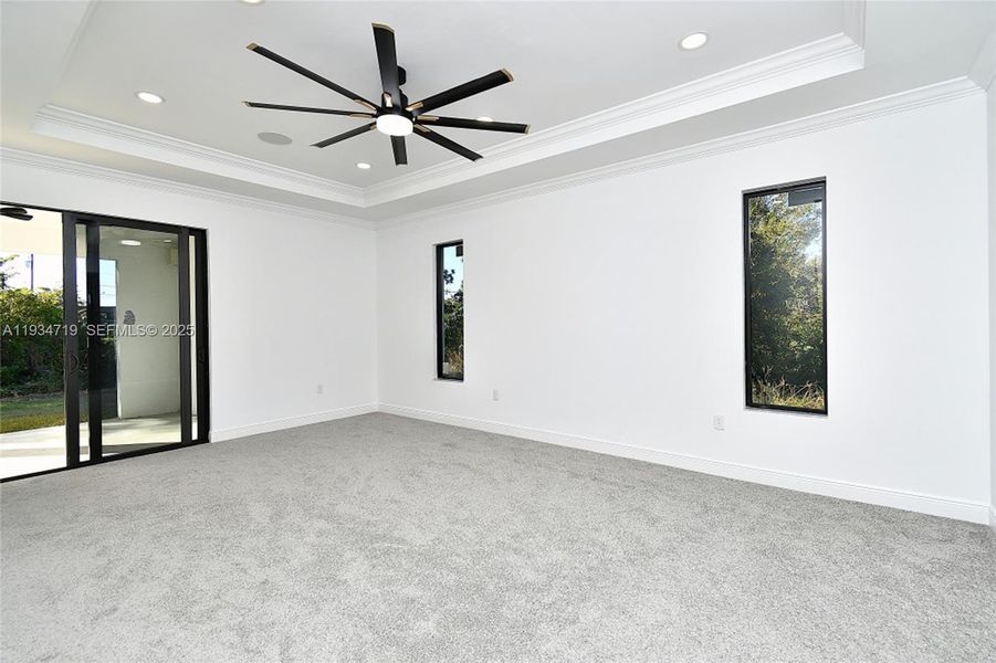 Spacious, unfurnished interior of a new home in , Lehigh Acres (Image 52).