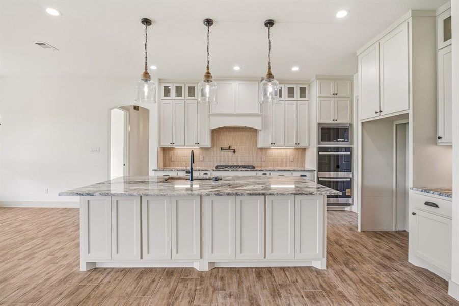 Furnished interior view inside a new home in , Glen Rose (Image 5).