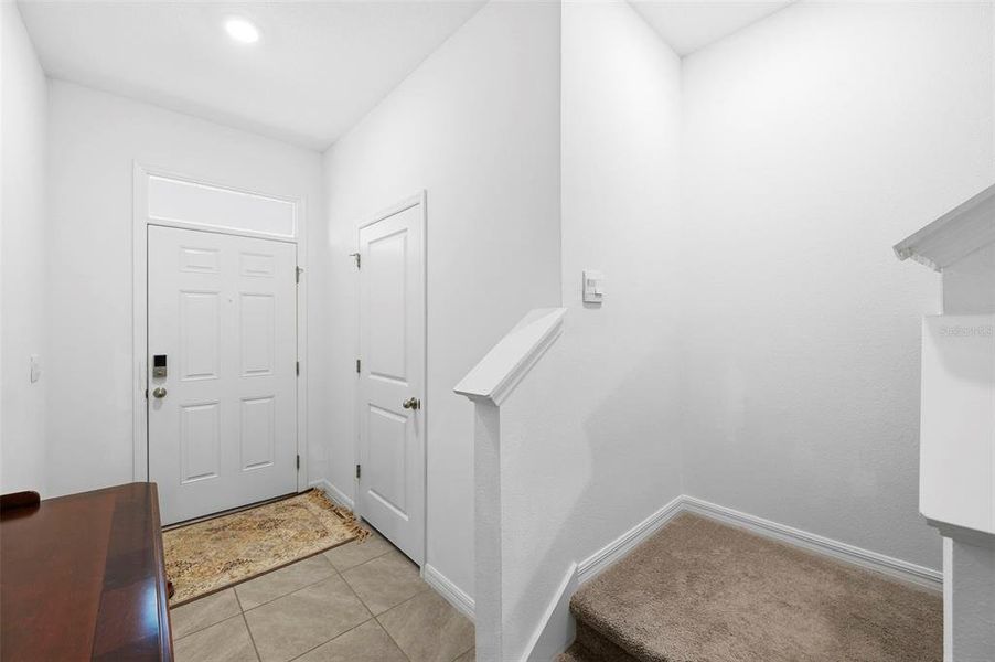 Spacious, unfurnished interior of a new home in , Apollo Beach (Image 23).