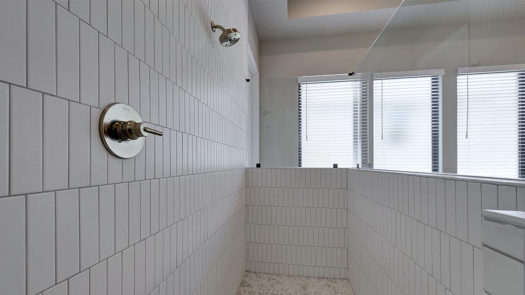 Image 42 of a home in Esperanza 80'.