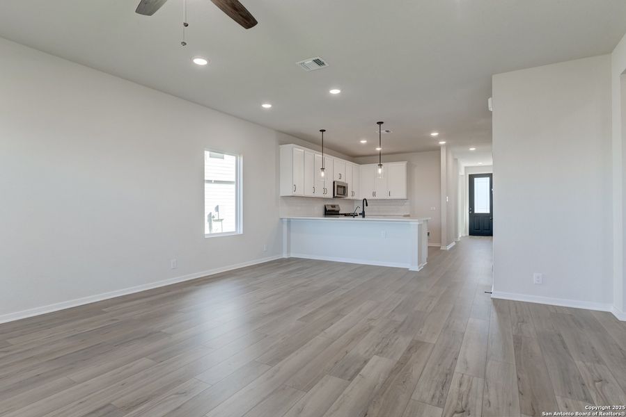 Spacious, unfurnished interior of a new home in Cordova Trails, Seguin (Image 29). Spacious, unfurnished interior of a new home in Cordova Trails, Seguin (Image 29).