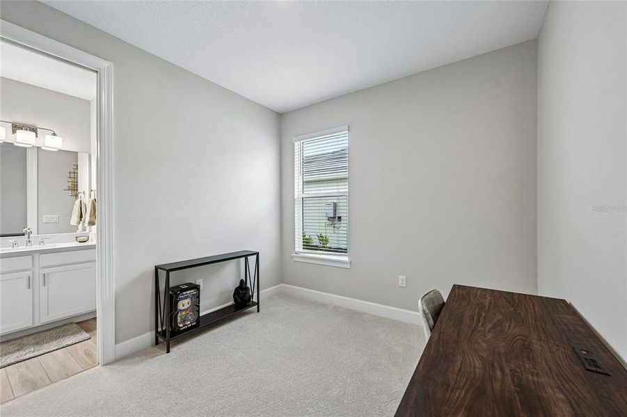Furnished interior view inside a new home in , Bradenton (Image 18).