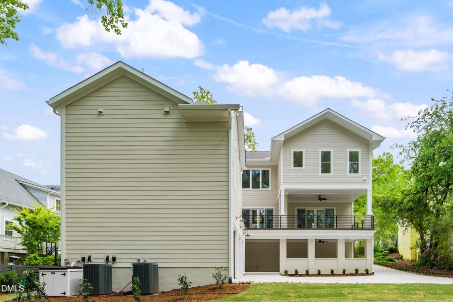 56 -2817 claremont rd, exterior