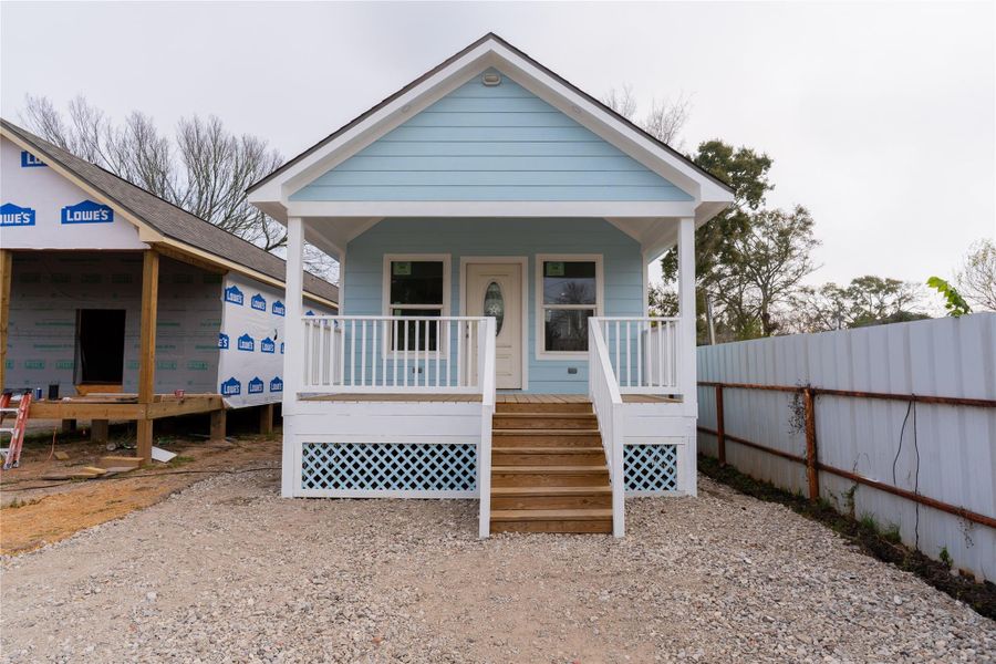 Exterior details and patio area of a home in , Bacliff (Image 11). Exterior details and patio area of a home in , Bacliff (Image 11).