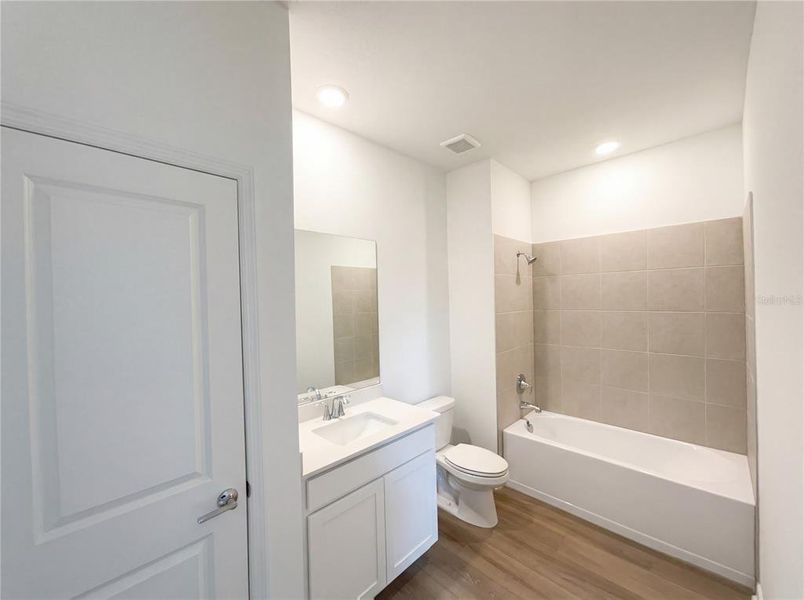 Furnished interior view inside a new home in Grand Park, Dunnellon (Image 10).