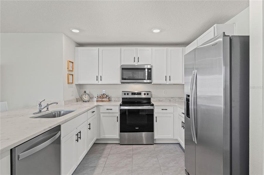 Furnished interior view inside a new home in Silverstone North, Palmetto (Image 10).