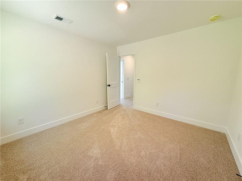 Spacious, unfurnished interior of a new home in Thunder Ridge, Dawsonville (Image 18). Spacious, unfurnished interior of a new home in Thunder Ridge, Dawsonville (Image 18).