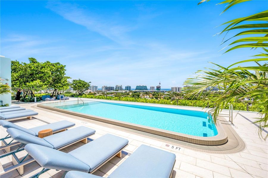 Community amenities in , Bay Harbor Islands (Image 36).
