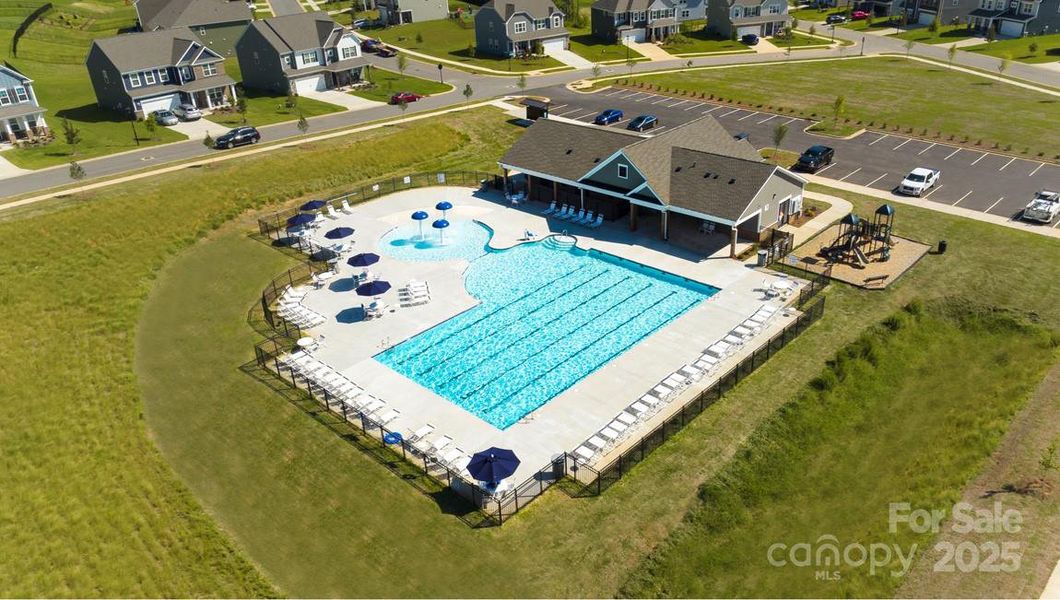 Community amenities in Falls Cove, Troutman (Image 40).