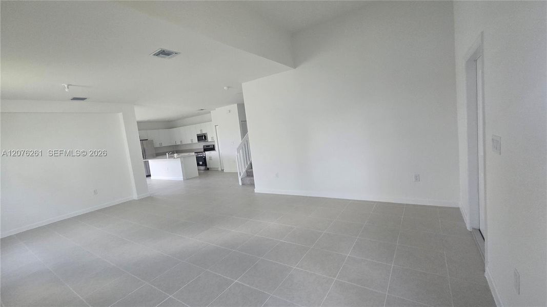 Spacious, unfurnished interior of a new home in , Homestead (Image 13).