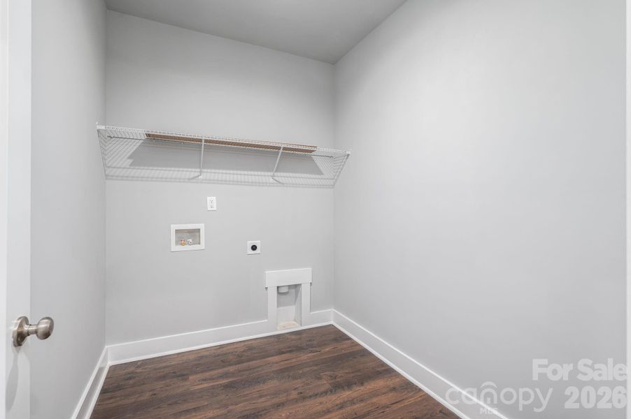 Spacious, unfurnished interior of a new home in , Maiden (Image 25).