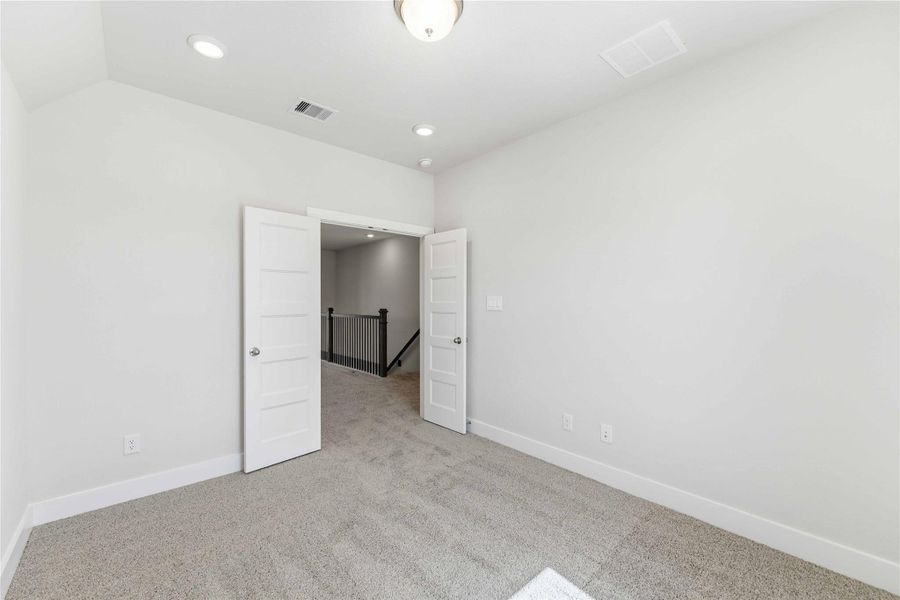 Spacious, unfurnished interior of a new home in Valencia, Manvel (Image 18). Spacious, unfurnished interior of a new home in Valencia, Manvel (Image 18).