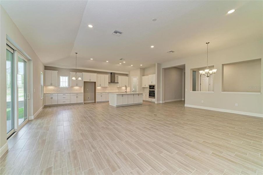 Spacious, unfurnished interior of a new home in Caldera, Spring Hill (Image 27).