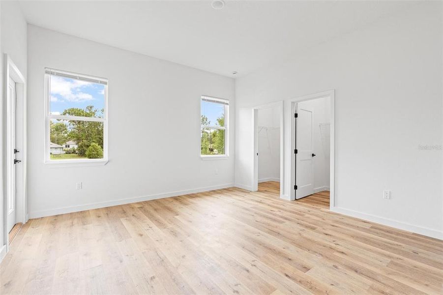 Spacious, unfurnished interior of a new home in , Citrus Springs (Image 29).