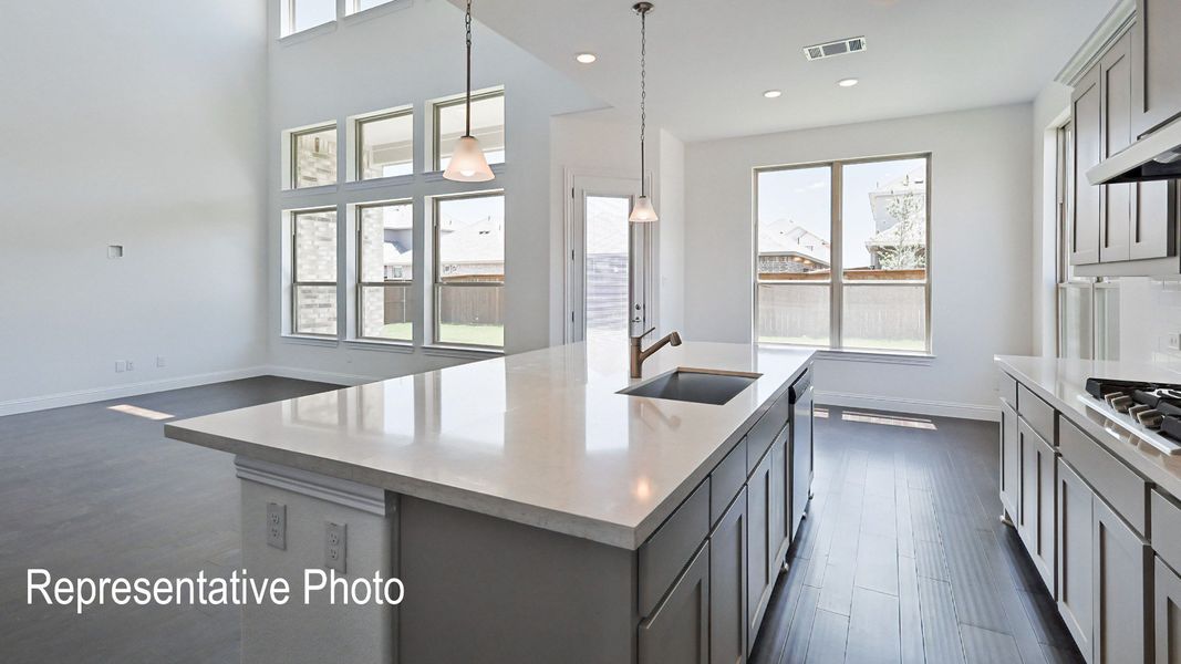 Furnished interior view inside a new home in Ridge Crossing, Waxahachie (Image 6).