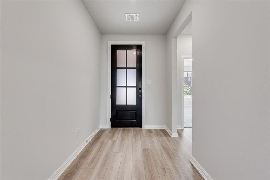 Spacious, unfurnished interior of a new home in Sutton Fields, Celina (Image 27).