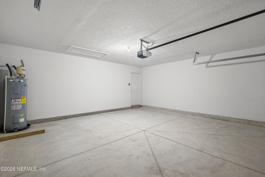 Spacious, unfurnished interior of a new home in Westport Landing, Jacksonville (Image 35).