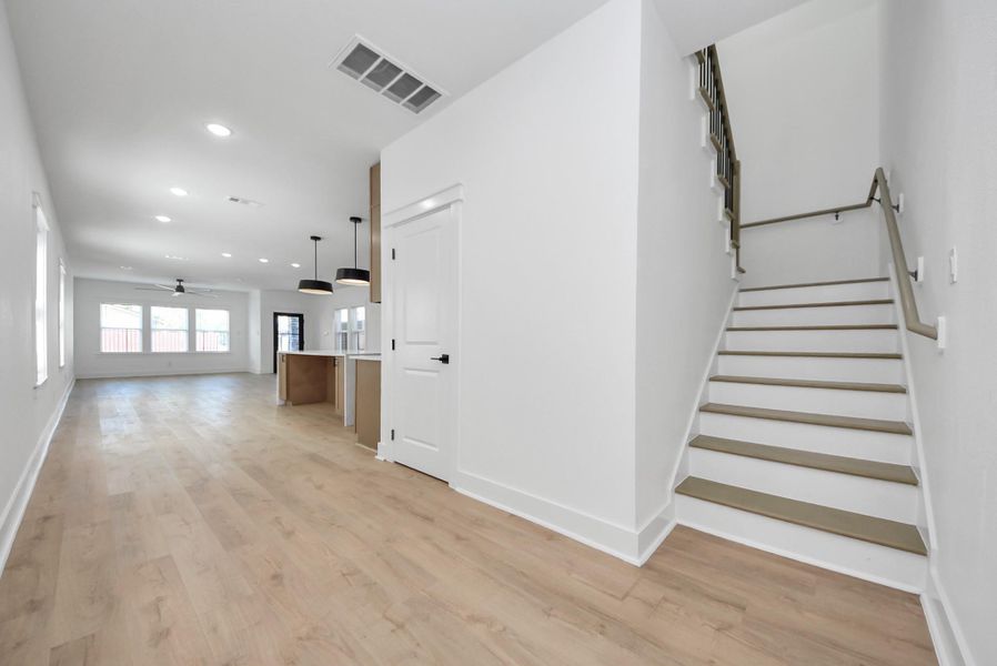 Spacious, unfurnished interior of a new home in , Houston (Image 29).