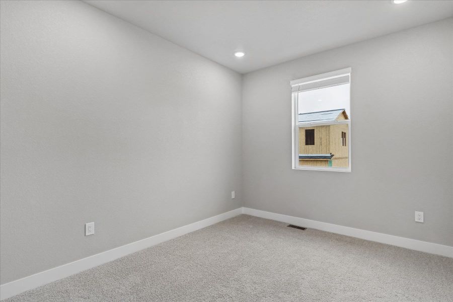 Spacious, unfurnished interior of a new home in Aspen Meadows, Colorado Springs (Image 25). Spacious, unfurnished interior of a new home in Aspen Meadows, Colorado Springs (Image 25).