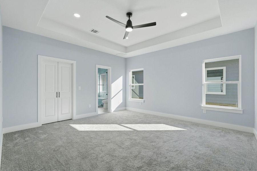 Spacious, unfurnished interior of a new home in , Willis (Image 13).