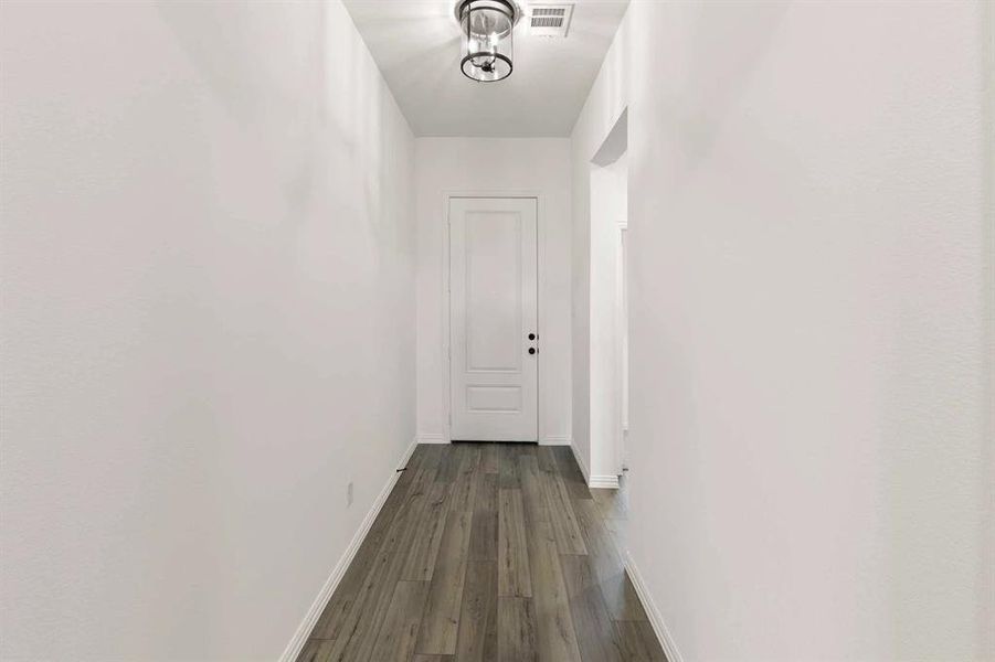 Spacious, unfurnished interior of a new home in Monticello Park, Princeton (Image 23).