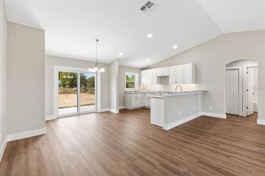 Spacious, unfurnished interior of a new home in , Ocklawaha (Image 26).