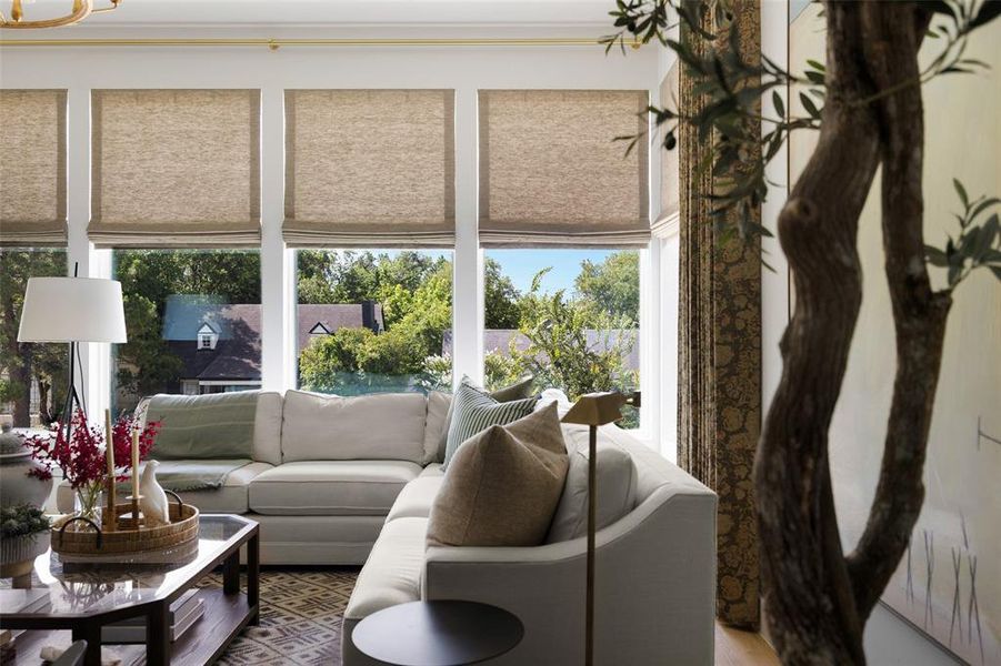 Furnished interior view inside a new home in , Dallas (Image 33).